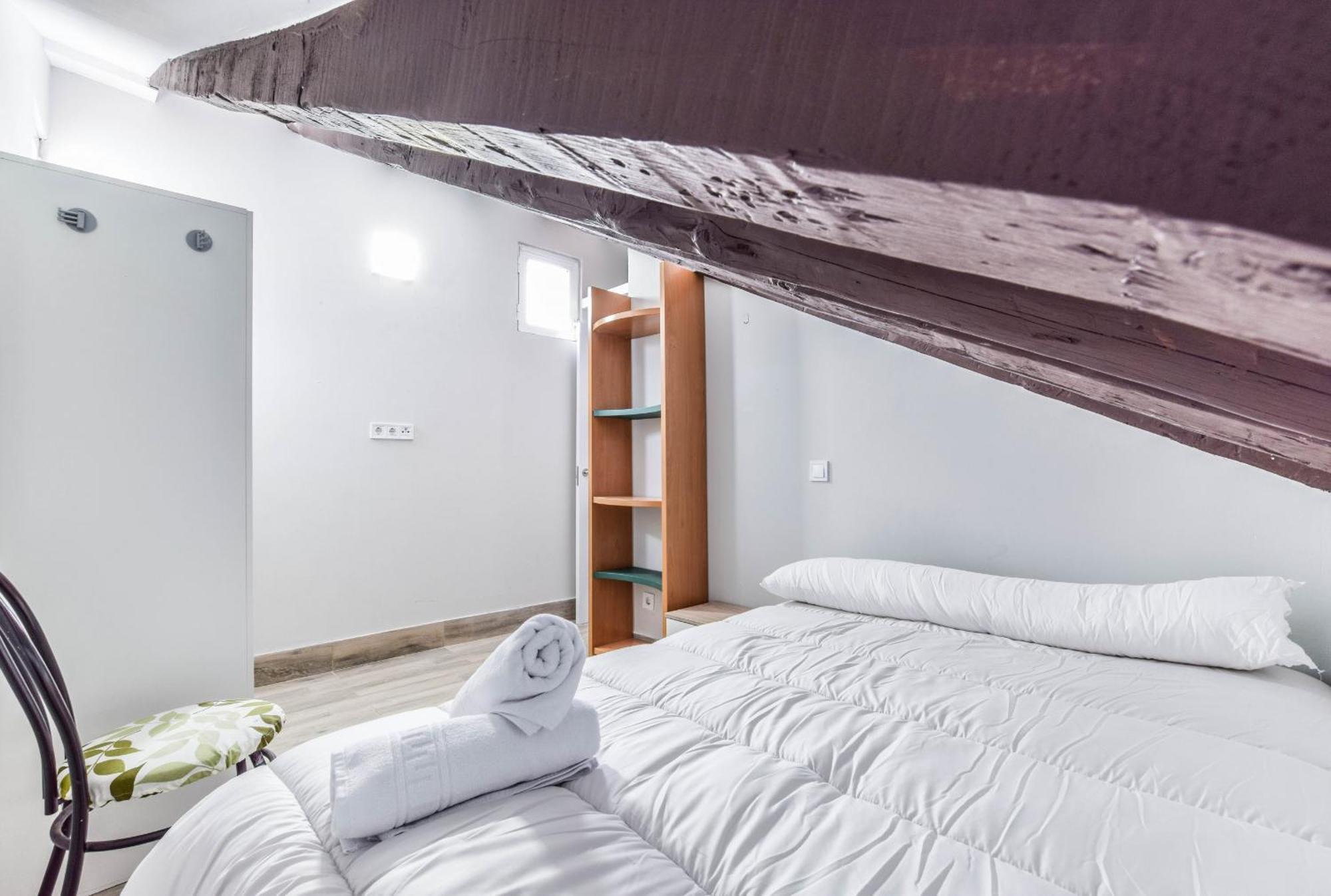Atico Barrio De Las Letras Madrid Ngoại thất bức ảnh