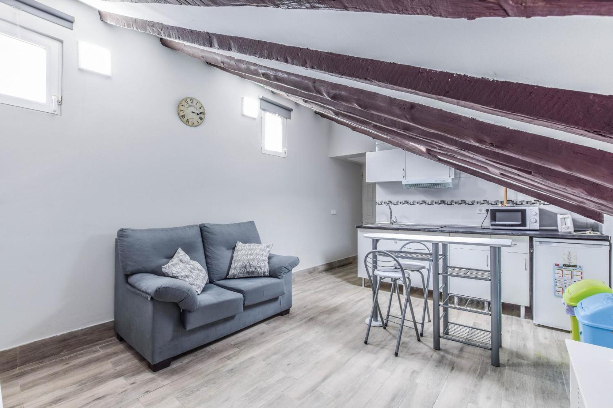 Atico Barrio De Las Letras Madrid Ngoại thất bức ảnh